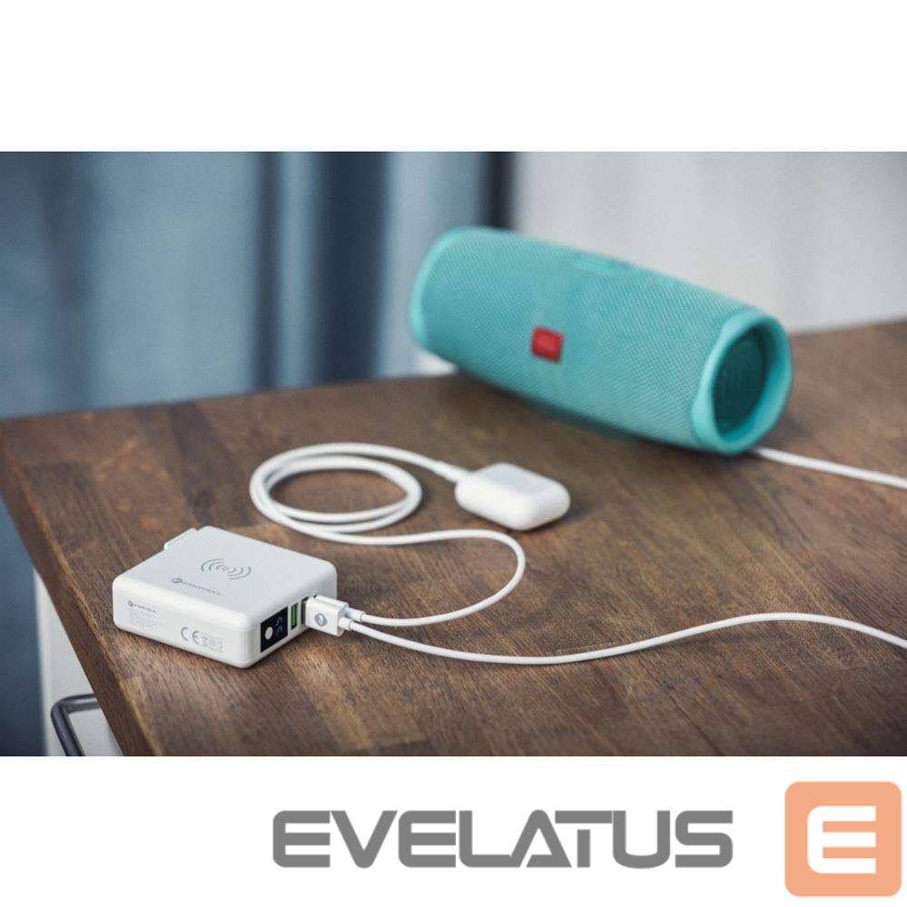 Adapteris Forcell Multifunction charger Forcell F-Energy 4in1 2 x USB A + USB C 15W + power bank 8000mAh + wireless charging white
