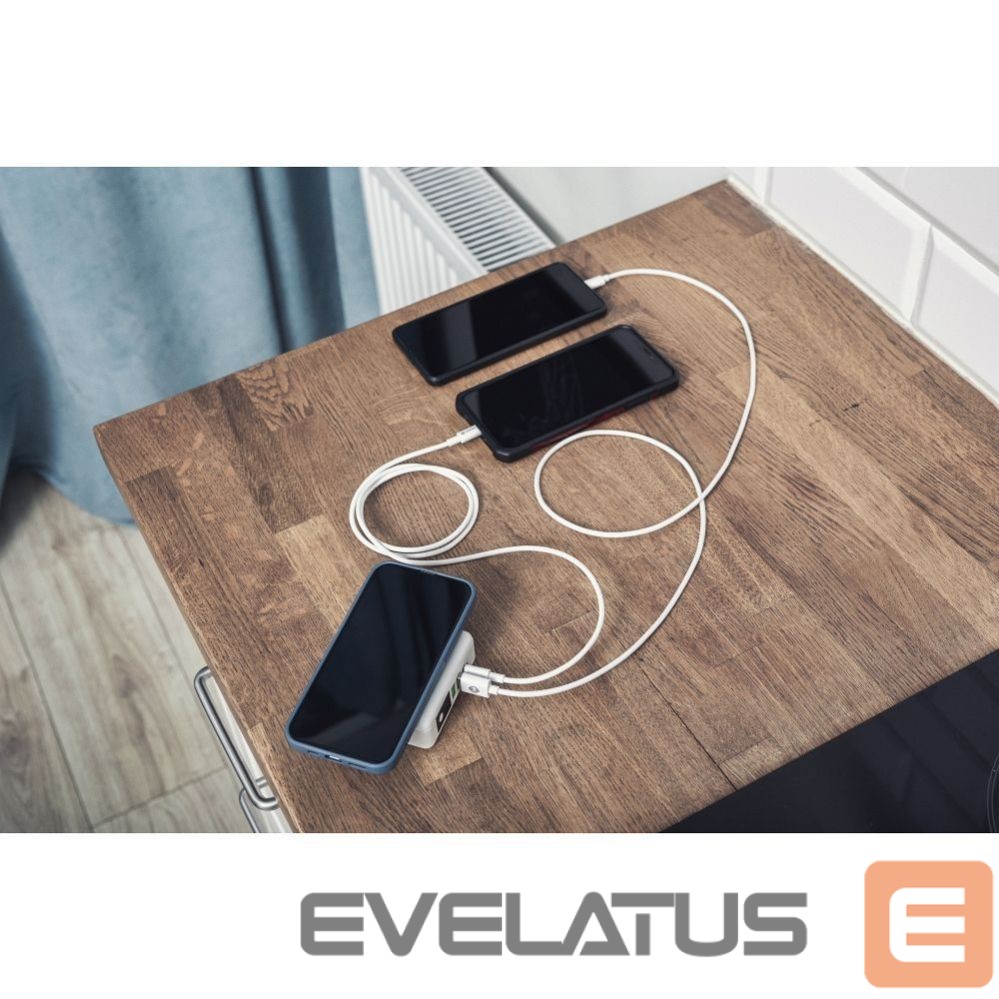 Adapteris Forcell Multifunction charger Forcell F-Energy 4in1 2 x USB A + USB C 15W + power bank 8000mAh + wireless charging white