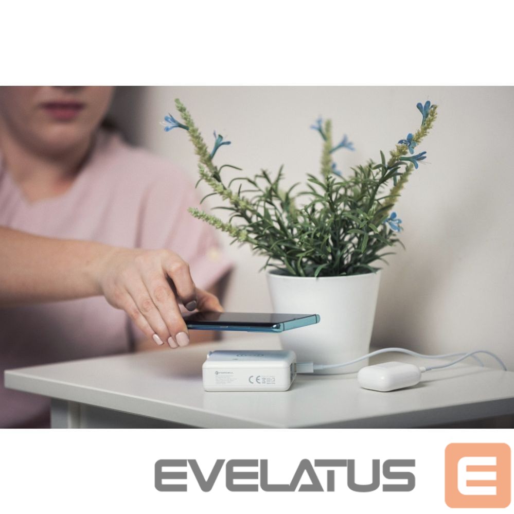 Adapteris Forcell Multifunction charger Forcell F-Energy 4in1 2 x USB A + USB C 15W + power bank 8000mAh + wireless charging white